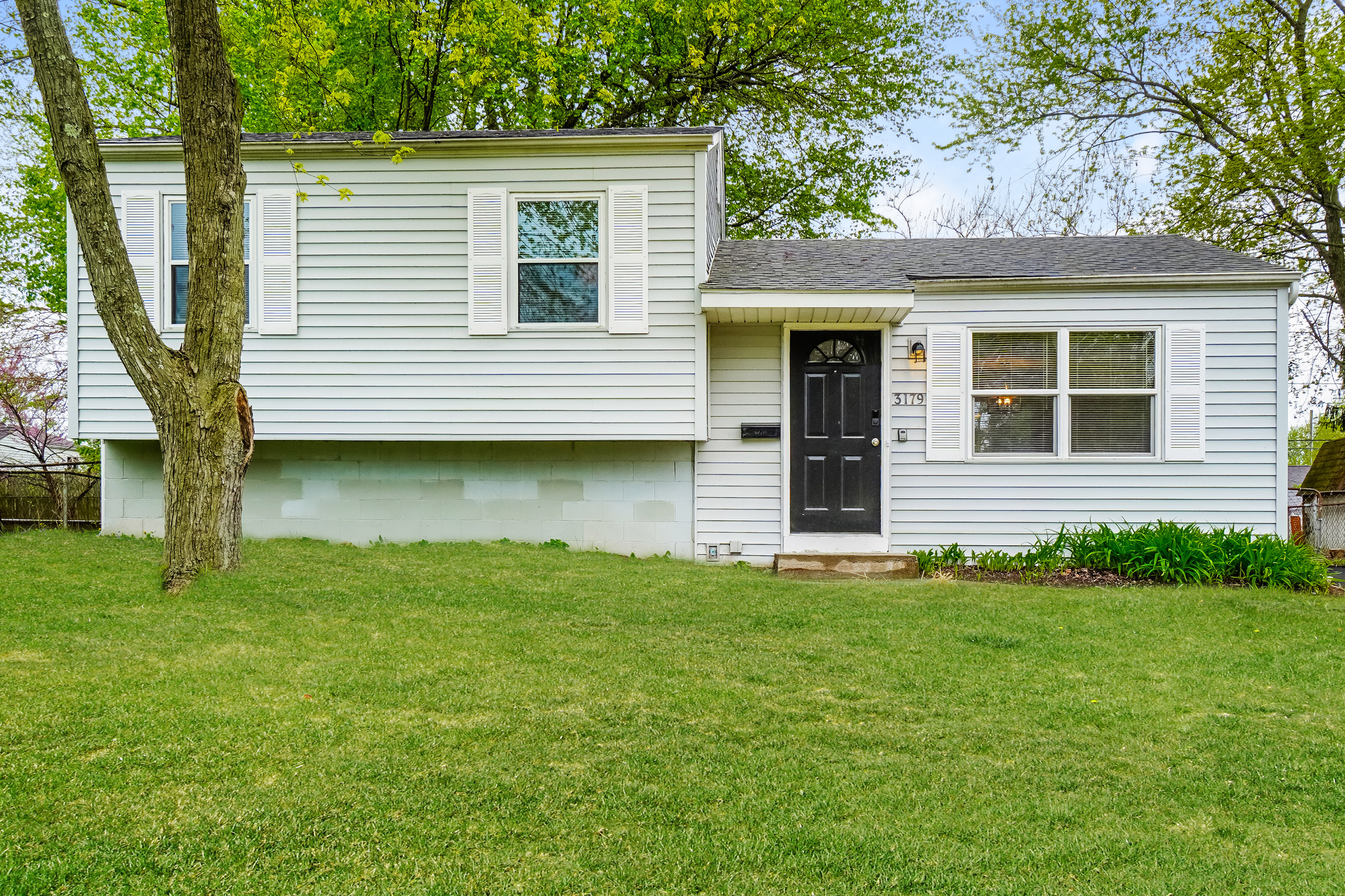 3179 LATONIA RD COLUMBUS, OH 43232